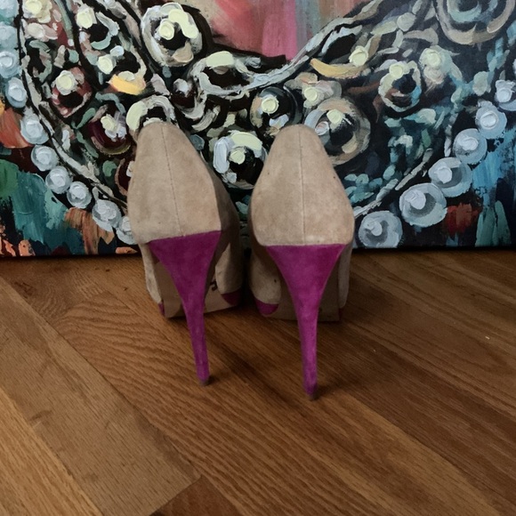 Aldo Tan and Black Heels - Picture 4 of 4